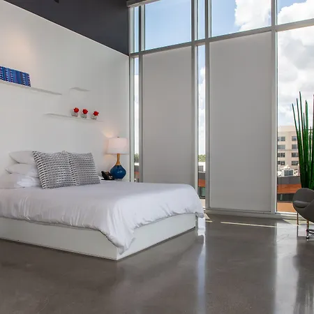 Hotel Revel