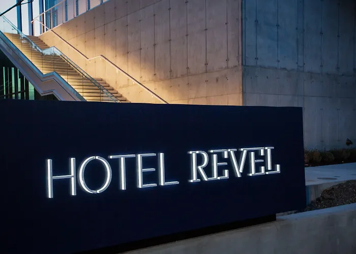 Revel Hotel 4*