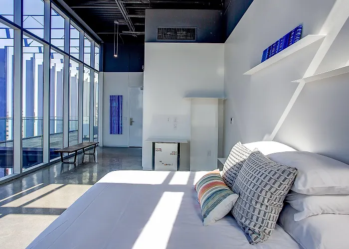 Hotel Revel 4*